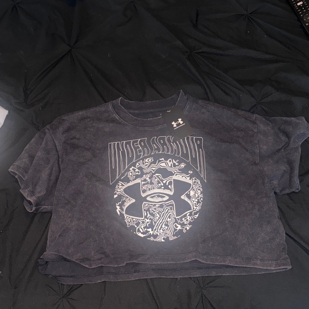 Under Armour crop top Charcoal Graphic Tee NWT